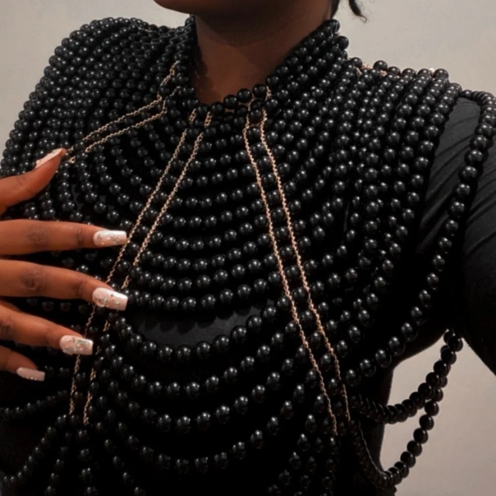 Luxurious black pearl body chain - Picture 4 of 6